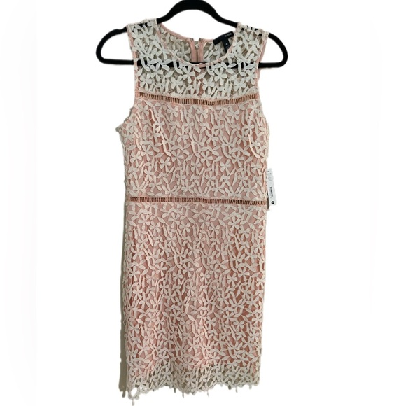 Aqua NWT Floral Lace Dress in blush and white - Picture 2 of 6